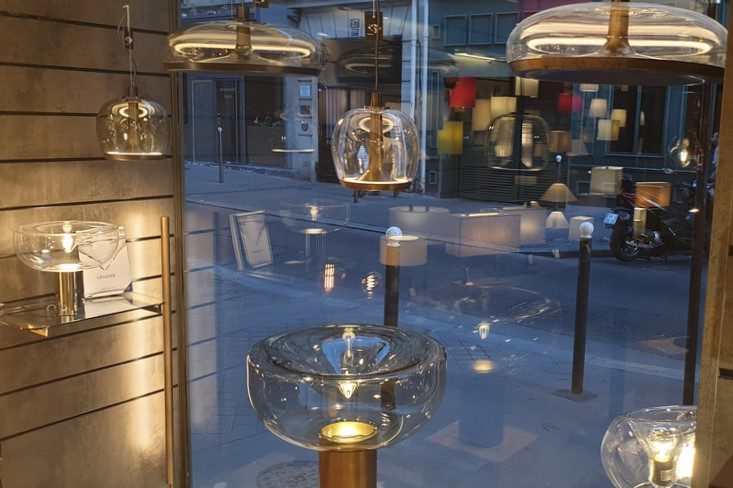 Aurelia lights up the windows of Barbier Luminaire in Paris